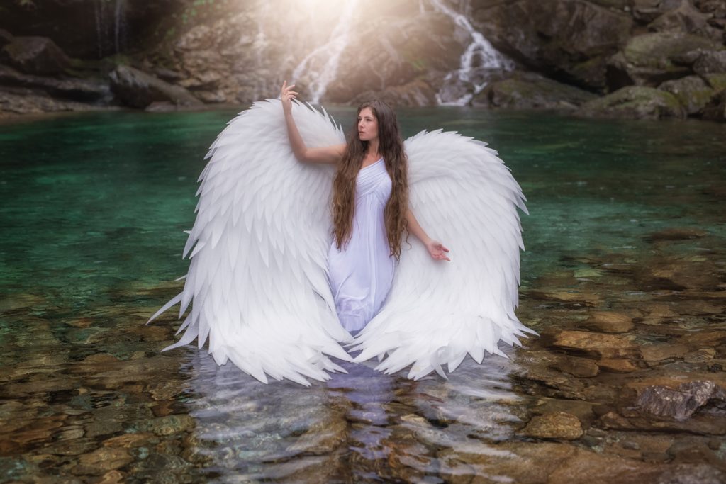 Verzasca-Shooting-Wasserfall-Sommer-Reise-Wassershooting