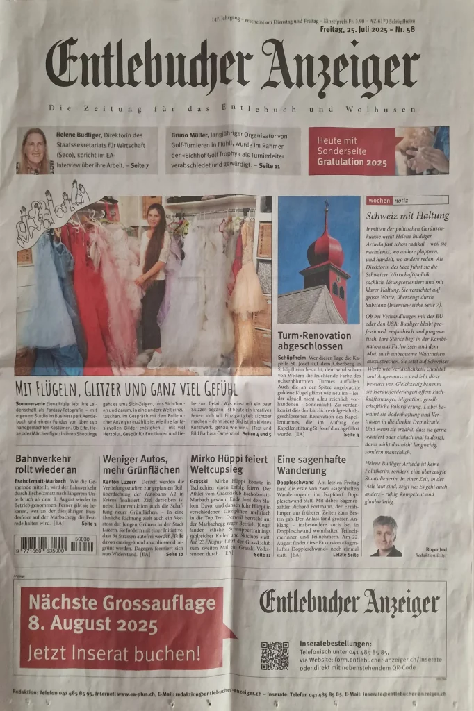 Titelseite des Entlebucher Anzeigers mit Artikel über Elena Frizler Photography – Spezialistin für Fantasy-Fotoshootings, Cosplay und kreative Outfits in der Schweiz